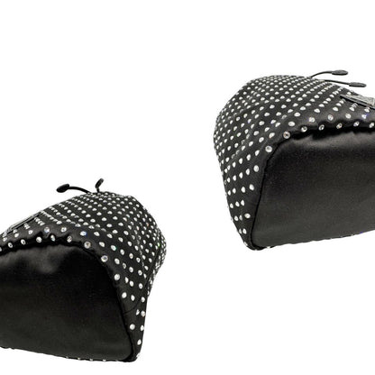 Angoli, Pochette Prada Tipicamente realizzata in raso di seta nero, impreziosita da cristalli sintetici, Indossabile a mano.
