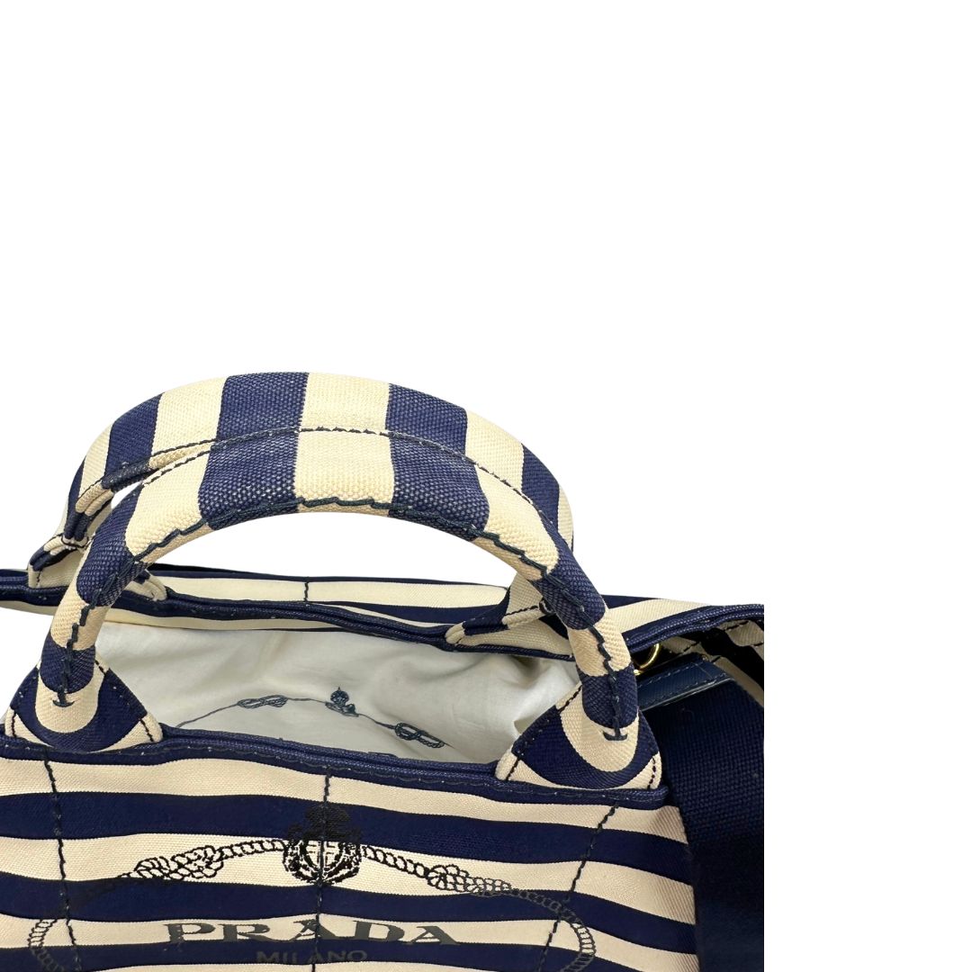 Manici, Borsa Prada in tela caratterizzato da una fantasia a righe orizzontali blu navy e avorio, Indossabile a mano oppure a tracolla.