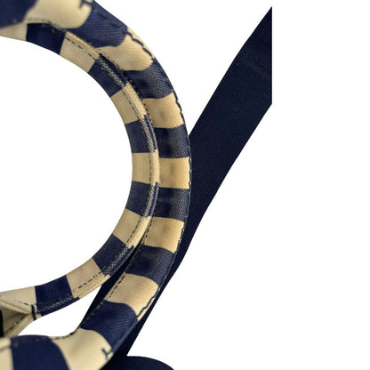 Manici, Borsa Prada in tela caratterizzato da una fantasia a righe orizzontali blu navy e avorio, Indossabile a mano oppure a tracolla.