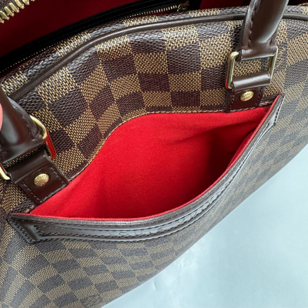 interno Borsa Nolita in canvas Damier Ébène e hardware dorato, indossabile a mano, di lusso, originale, ottime condizioni, usata. 