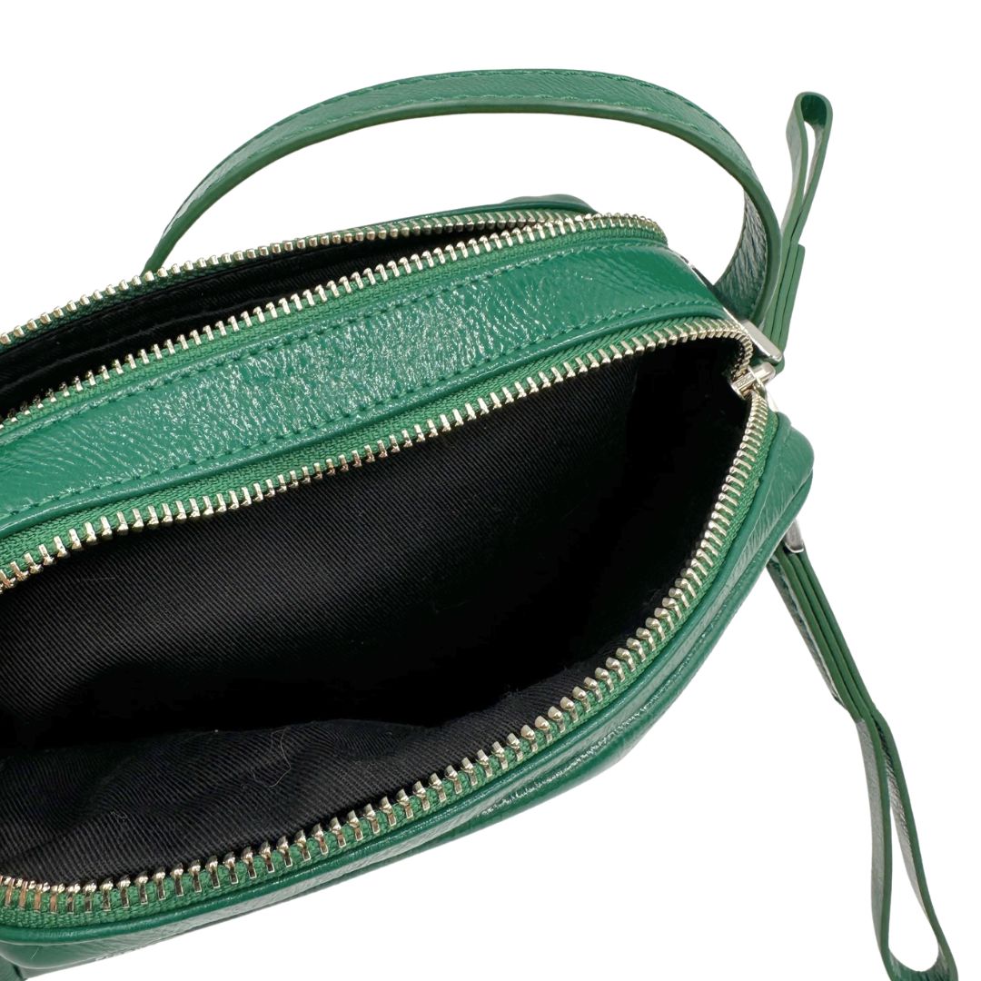 interno Borsa Label Watts in pelle lucida color verde bottiglia, di lusso, eccellenti condizioni, originale, usata. 