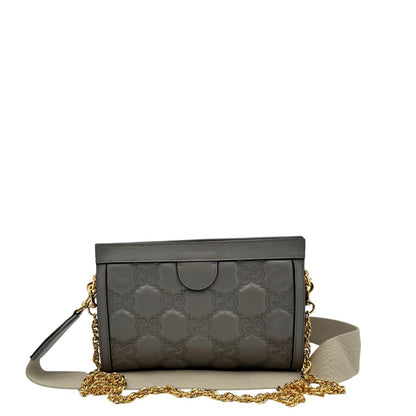 Retro, Borsa Gucci in pelle matelassè grigia GG con parti metalliche dorate. Indossabile a tracolla oppure a mano. Originale, usata, di lusso, in condizioni eccellenti.