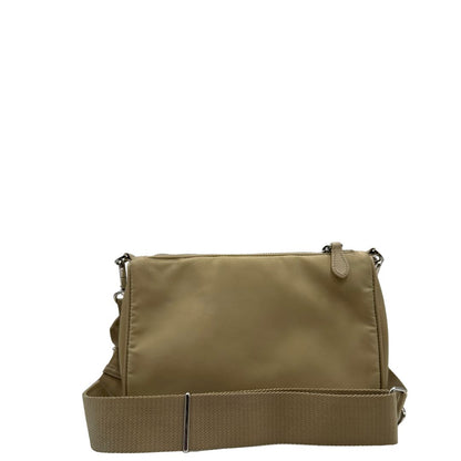 retro  borsa a tracolla Prada in re- nylon beige con pochette amovibile, di lusso, originale, ottime condizioni, usata.