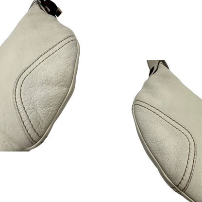 angoli Mini Hobo Gucci in pelle impreziosita da fiocco Web blu e rosso, di lusso, originale, ottime condizioni, usata. 