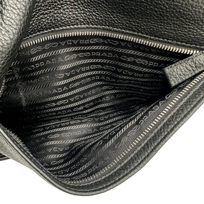 interno della cartella Prada in pelle martellata nera, di lusso, originale, eccellenti condizioni, usata. 