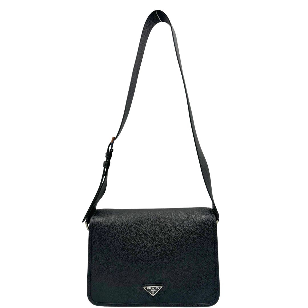 front cartella Prada in pelle martellata nera, di lusso, originale, eccellenti condizioni, usata. 