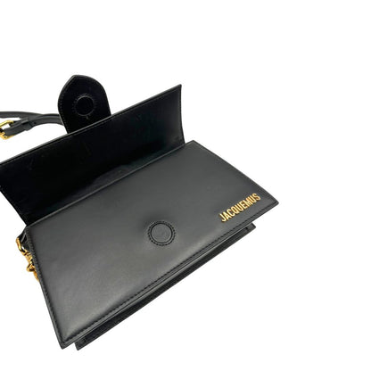 chiusura Borsa Jacquemus nella versione Le Grand Bambino in pelle nera, di lusso, originale, ottime condizioni, usata- 