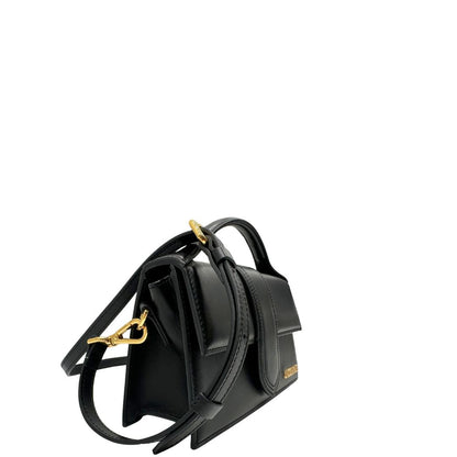 lato Borsa Jacquemus nella versione Le Grand Bambino in pelle nera, di lusso, originale, ottime condizioni, usata- 