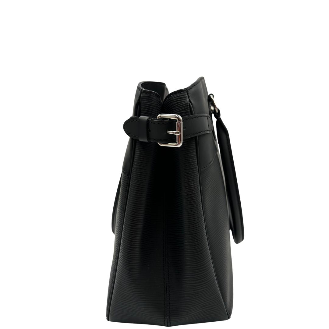 lato Borsa Passy LV in pelle epi nera, di lusso, originale, ottime condizioni, usata. 