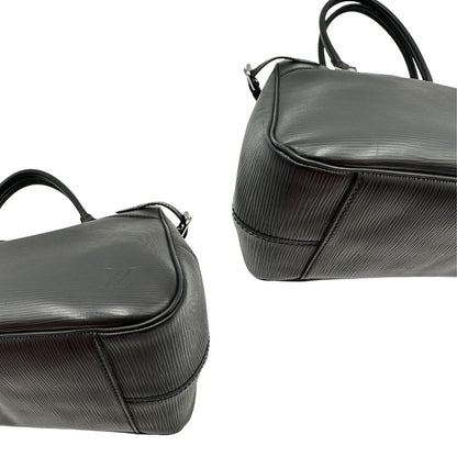 angoli Borsa Passy LV in pelle epi nera, di lusso, originale, ottime condizioni, usata. 