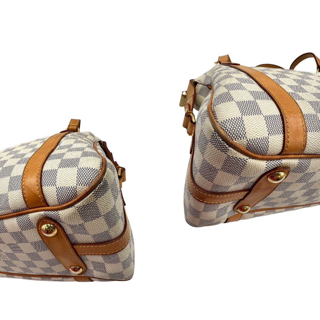 Angoli di una borsa Louis Vuitton Stresa realizzata in tela Damier Azur con hardware dorato, usata, originale, second hand, in ottime condizioni.