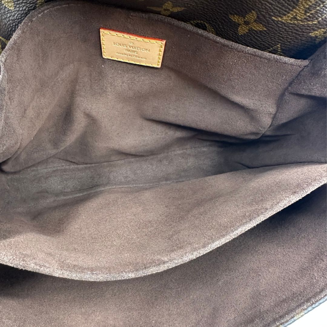 interno Borsa LV in canvas monogrammato marrone e hardware dorato, indossabile a tracolla o a mano, di lusso, originale, ottime condizioni, usata, originale. 