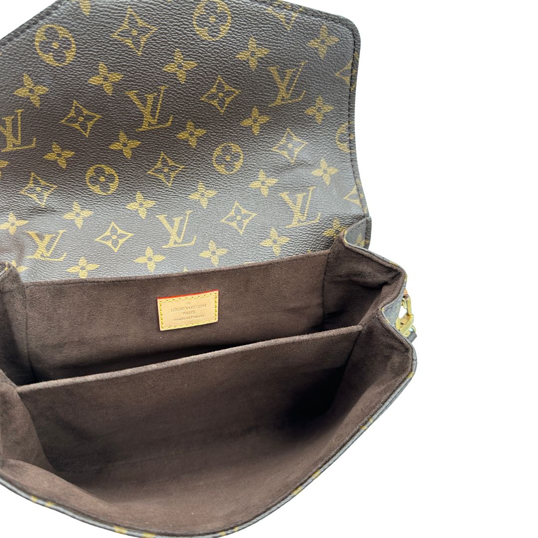 interno Borsa LV in canvas monogrammato marrone e hardware dorato, indossabile a tracolla o a mano, di lusso, originale, ottime condizioni, usata, originale. 