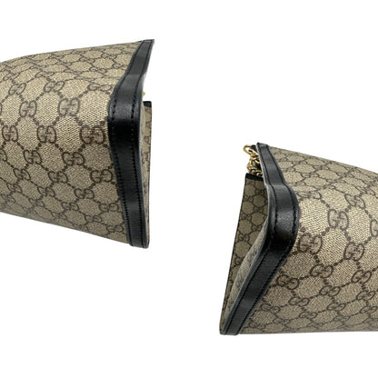 angoli  Borsa Gucci Padlock con profili neri, di lusso, originale, ottime condizioni, usata. 