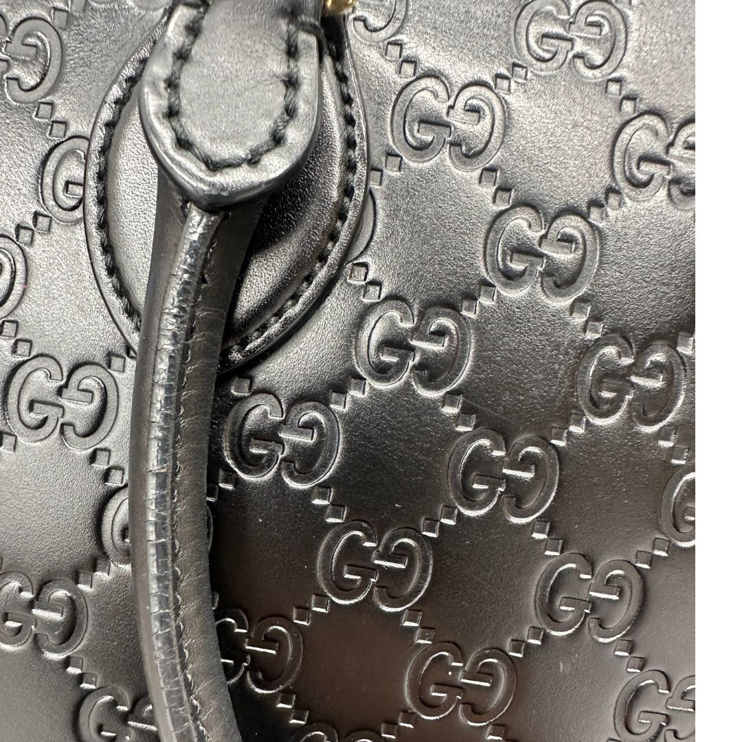 manico Bauletto rigido Gucci in pelle nera Guccissima, di lusso, originale, ottime condizioni, usata. 