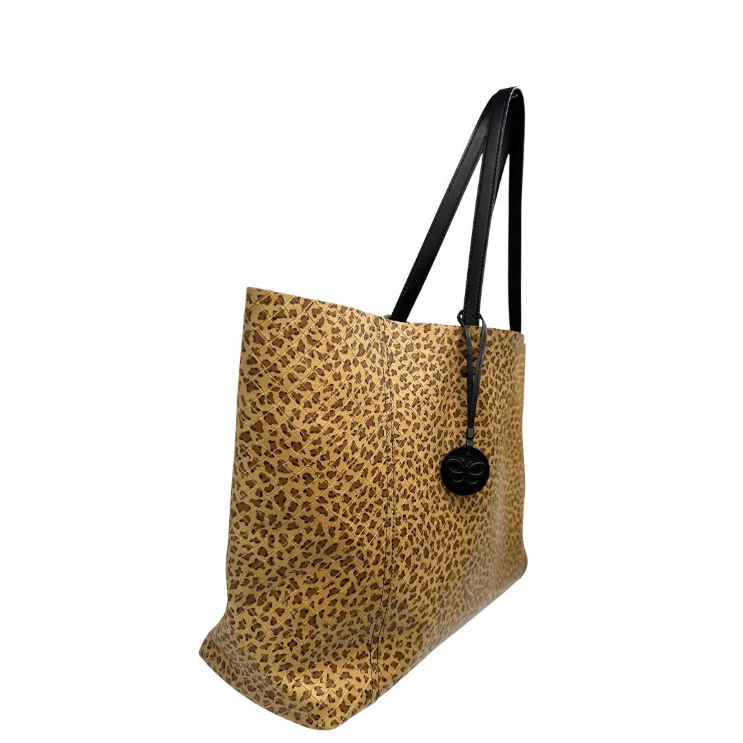 lato Borsa Bottega Veneta trama animalier, indossabile a spalla, di lusso, originale, ottime condizioni, usata. 