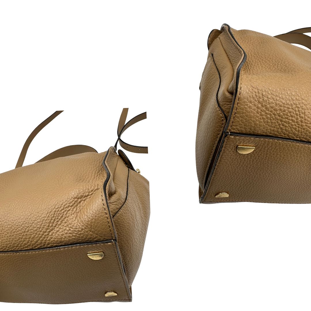 Borsa Coccinelle in pelle morbida, di lusso, originale, ottime condizioni, usata.