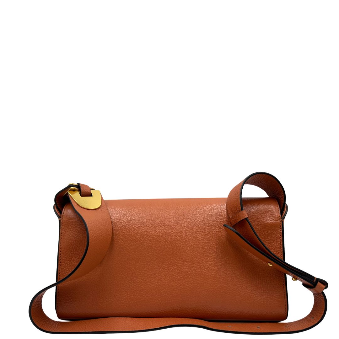 Borsa Coccinelle in pelle martellata color terracotta, di lusso, originale, ottime condizioni, usata.