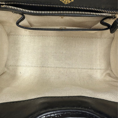 interno  Borsa Stirrup Gucci in pelle nera, indossabile a mano o a tracolla, di lusso, originale, ottime condizioni, usata. 