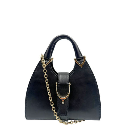 front  Borsa Stirrup Gucci in pelle nera, indossabile a mano o a tracolla, di lusso, originale, ottime condizioni, usata. 