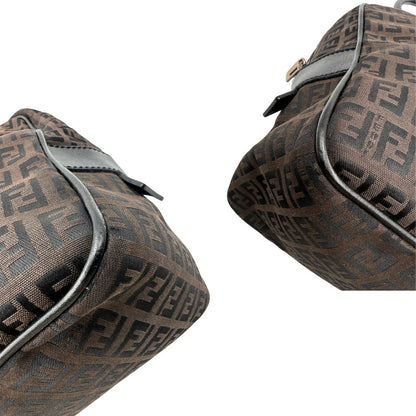 angoli  Borsa Fendi trama Zucchino, da portare a spalla, di lusso,  originale, ottime condizioni, usata 