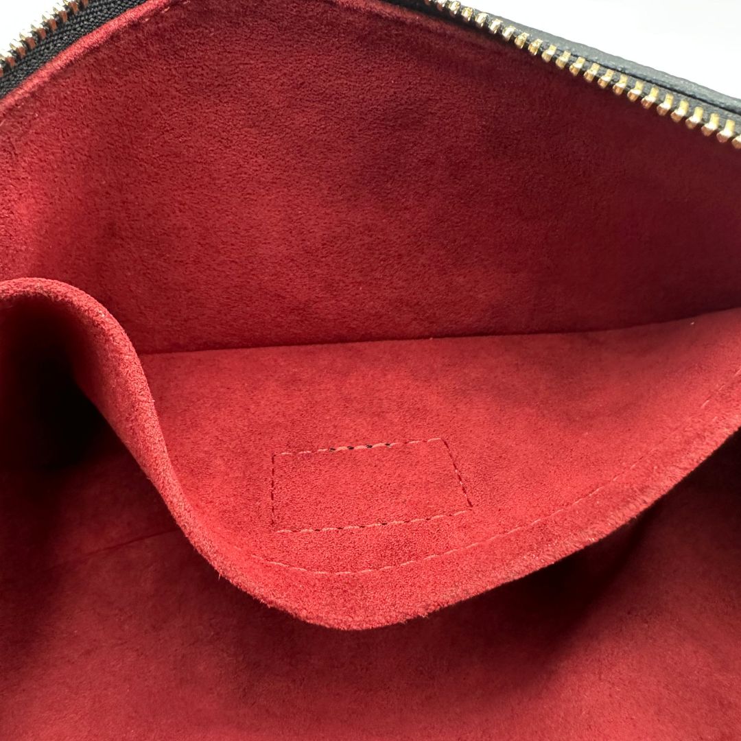 interno  Borsa LV in pelle monogram empreinte nera e beige, di lusso, eccellenti condizioni, usata. 