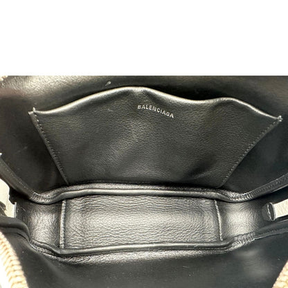 Balenciaga Ville XS Camera Bag bianca
