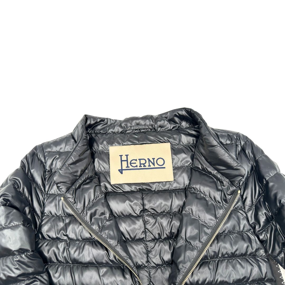 Piumino Herno nero trapuntato, di lusso, originale, ottime condizioni, usato