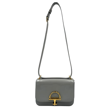 front Borsa Gucci in pelle pettinata grigia, di lusso, originale, eccellenti condizioni, usata. 