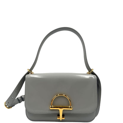 front Borsa Gucci in pelle pettinata grigia, di lusso, originale, eccellenti condizioni, usata. 