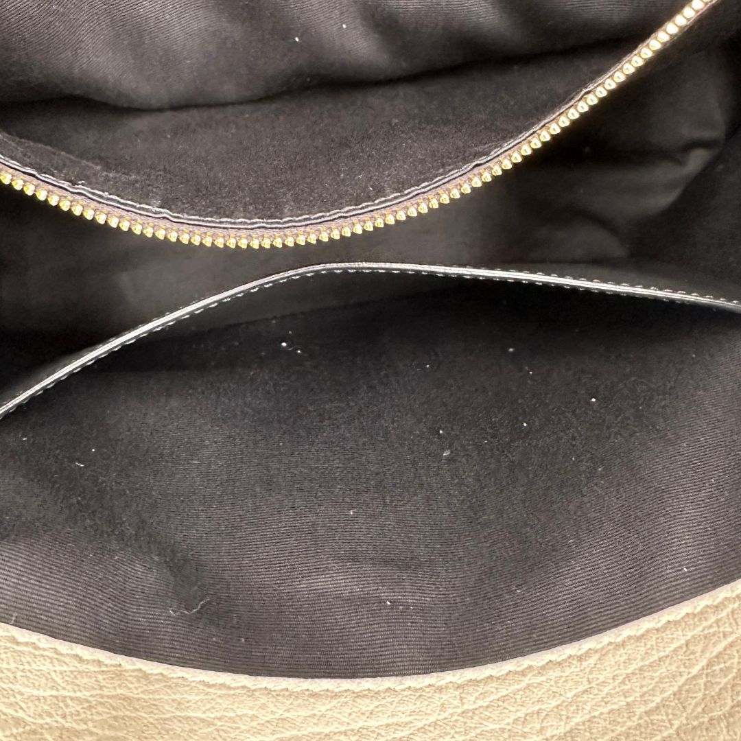 interno Borsa Saint Laurent Niki nella versione large, di lusso, originale, eccellenti condizioni, usata. 