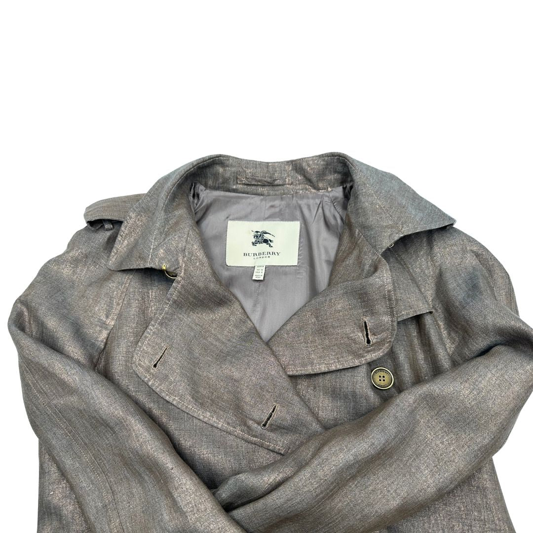 Trench Burberry in lino color bronzo laminato, di lusso, originale, ottime condizioni, usato.