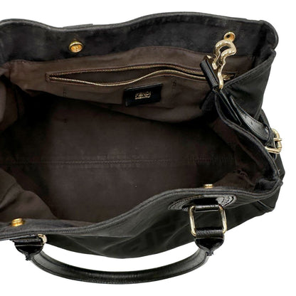 interno  Borsa Fendi Etniko in tessuto nero trama Zucca, indossabile a spalla, di lusso, originale, ottime condizioni, usata. 