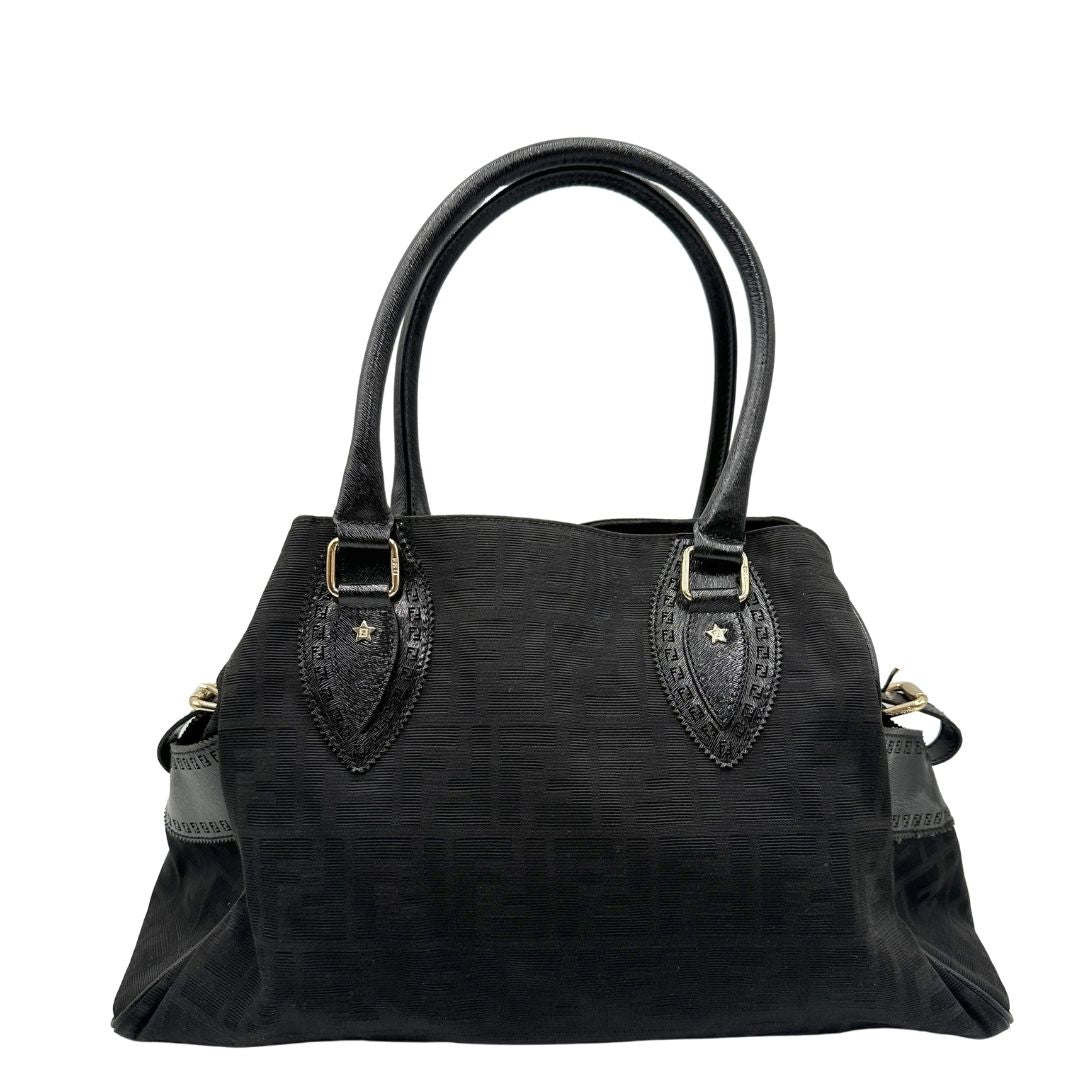 retro  Borsa Fendi Etniko in tessuto nero trama Zucca, indossabile a spalla, di lusso, originale, ottime condizioni, usata. 