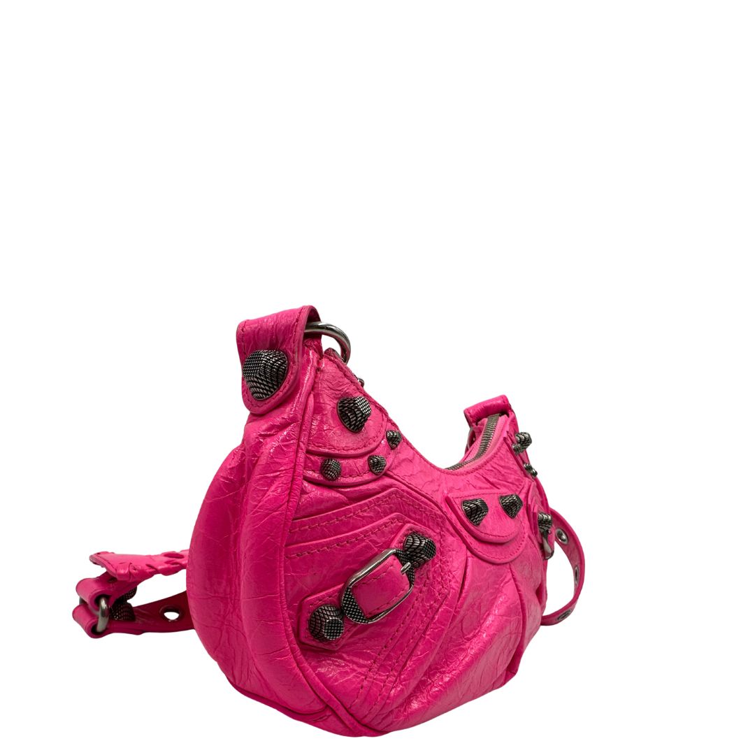 lato Borsa Le Cagole XS in pelle Arena fucsia, di lusso, originale, ottime condizioni, usata 