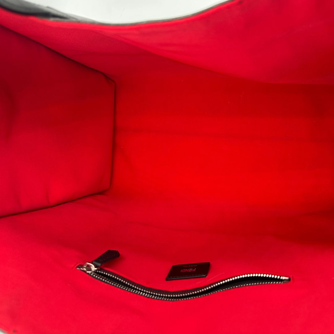 interno Tote Fendi Roma in canvas nero trama Zucca, di lusso, originale, ottime condizioni, usata. 