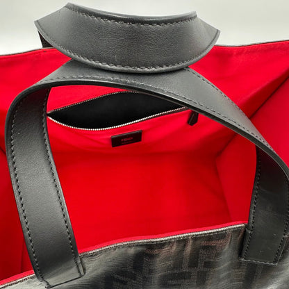 interno Tote Fendi Roma in canvas nero trama Zucca, di lusso, originale, ottime condizioni, usata. 