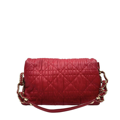 Retro, Borsa Christian Dior Cannage Delidior caratterizzato dalla classica lavorazione trapuntata "Cannage" e da una tracolla a catena intrecciata con pelle. Indossabile a spalla. Originale, usata, di lusso, in ottime condizioni.