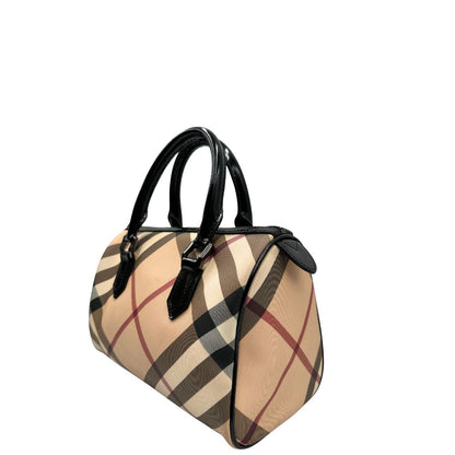 Laterale destro di una borsa a mano Burberry in canvas tartan e finiture nere lucide, usata, originale, second hand, in ottime condizioni.