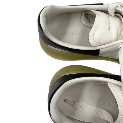 Scarpe Alexander McQueen in pelle bianca, con intersuola oversize semi trasparente, di lusso, originale, buone condizioni, usate.