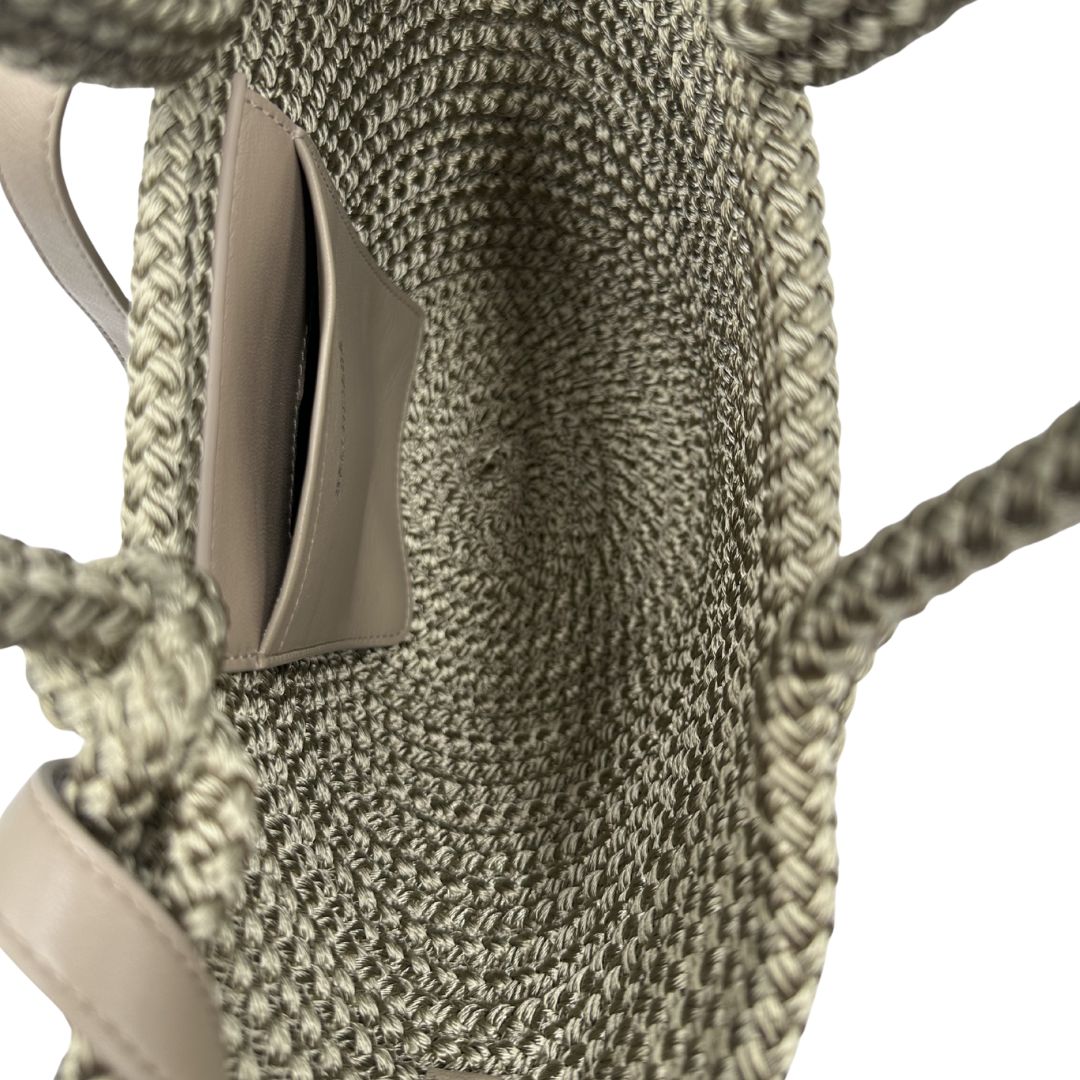 interno Basket Balenciaga in nylon beige intrecciato con finiture in pelle tono su tono, di lusso, originale, eccellenti condizioni, usato. 