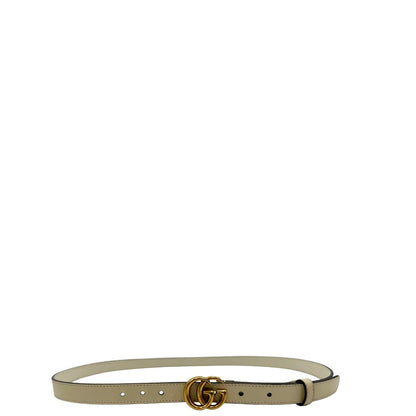 Cintura Gucci Marmont in pelle bianco avorio e hardware dorato anticato. Original, usata, di lusso, in ottime condizioni.