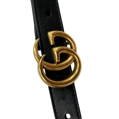  Cintura Gucci Marmont in pelle nera e hardware dorato anticato, di lusso, originale, ottime condizioni.