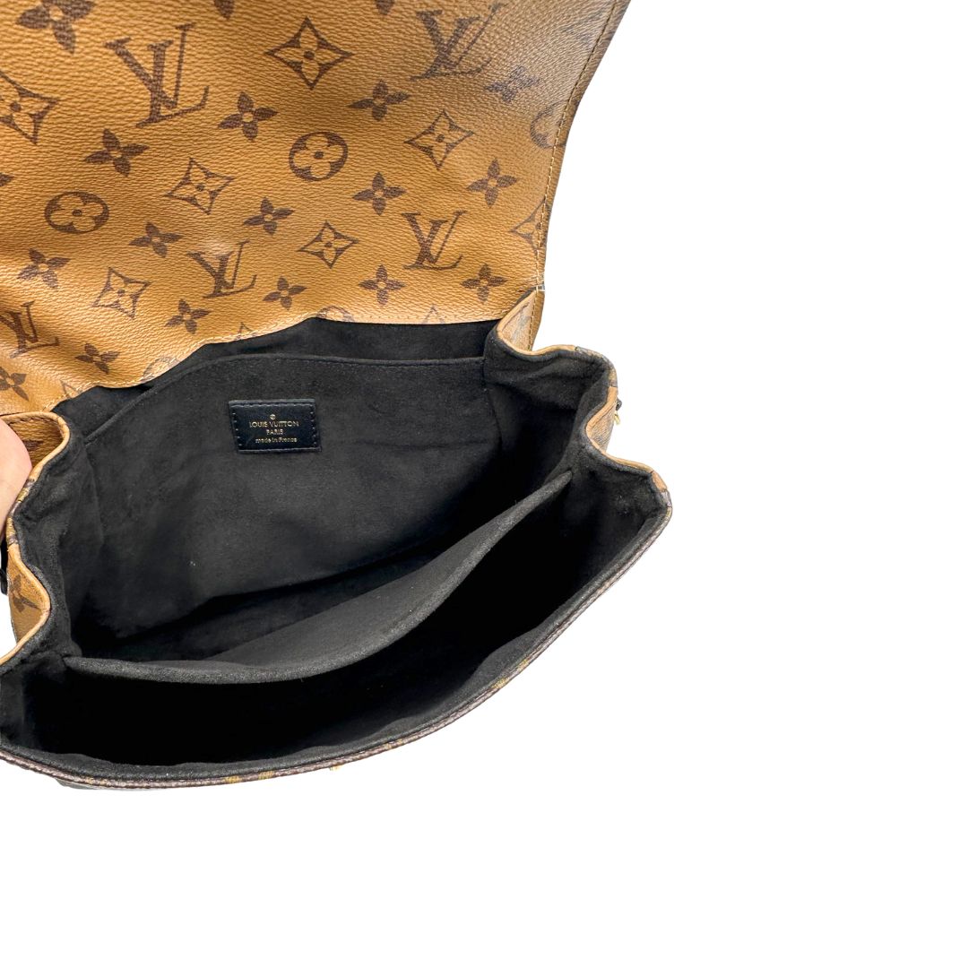 interno Borsa LV Métis in canvas marrone monogram reverse con parti metalliche dorate; Indossabile a mano oppure a tracolla. Originale, usata, di lusso, in ottime condizioni. 