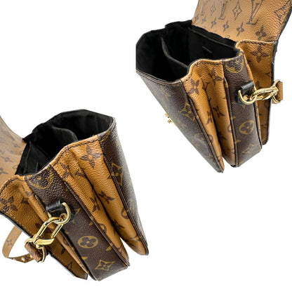 interno Borsa LV Métis in canvas marrone monogram reverse con parti metalliche dorate; Indossabile a mano oppure a tracolla. Originale, usata, di lusso, in ottime condizioni. 