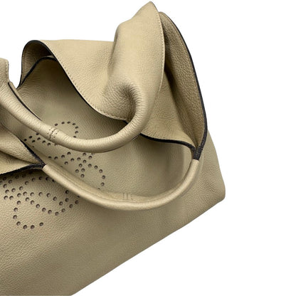 Hobo Loewe in pelle beige, di lusso, originale, ottime condizioni, usata.