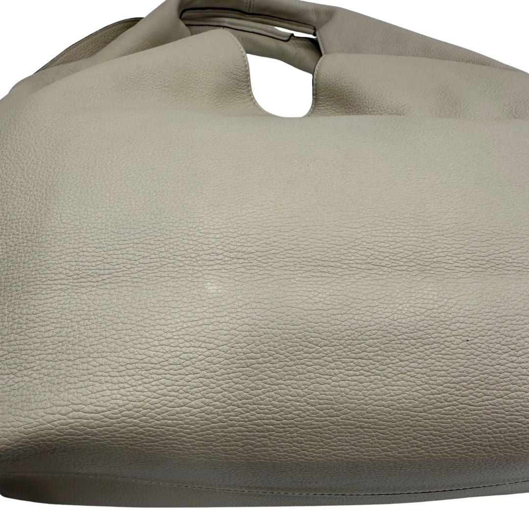 Hobo Loewe in pelle beige, di lusso, originale, ottime condizioni, usata.