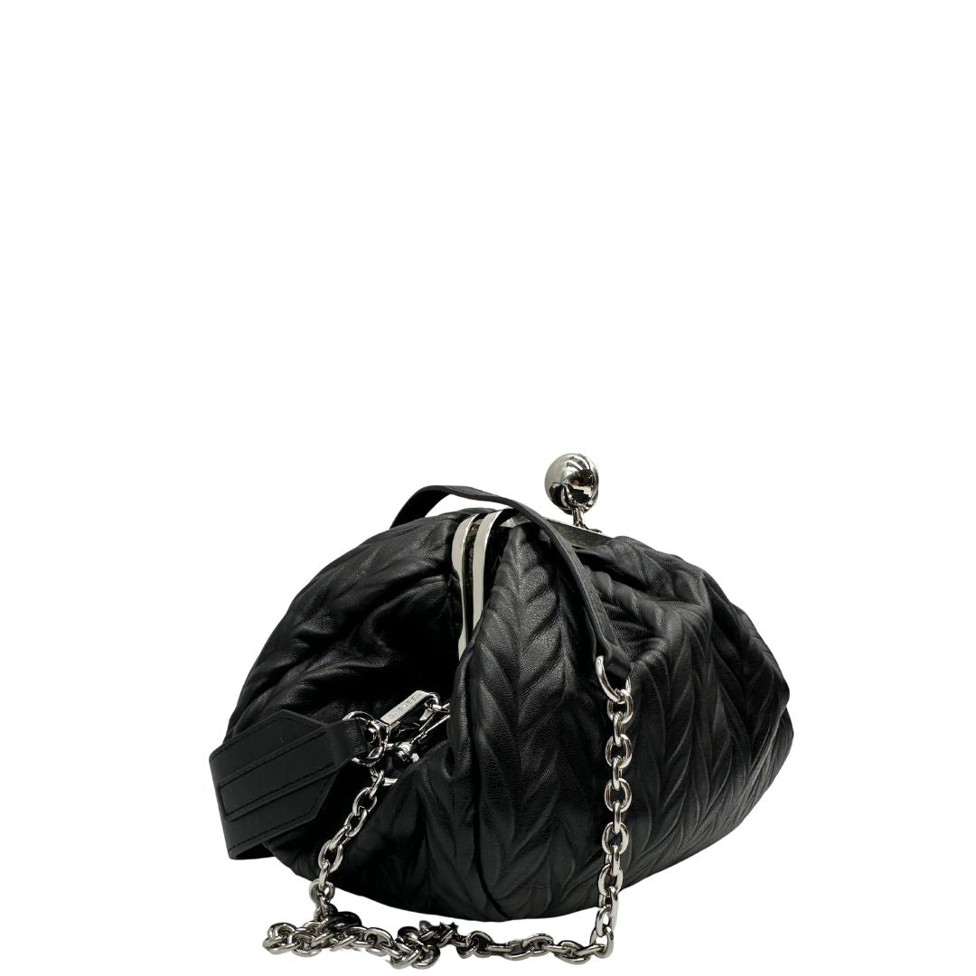 pasticcino Max Mara in pelle nera con dettagli di pietre incastonate, indossabile a spalla o a tracolla, di lusso, originale, ottime condizioni, usato.