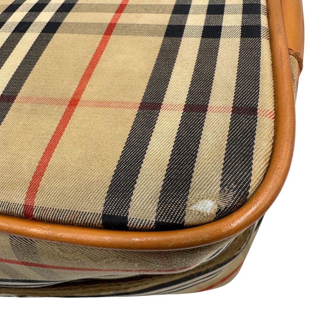 Cartella Burberry in tessuto trama tartan con finiture in pelle marroni.