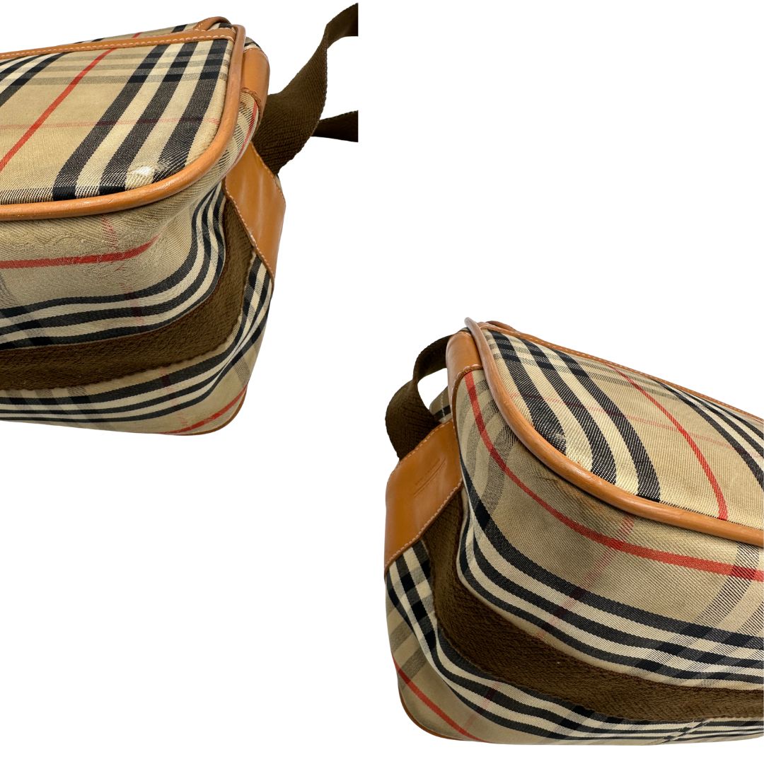 Cartella Burberry in tessuto trama tartan con finiture in pelle marroni.